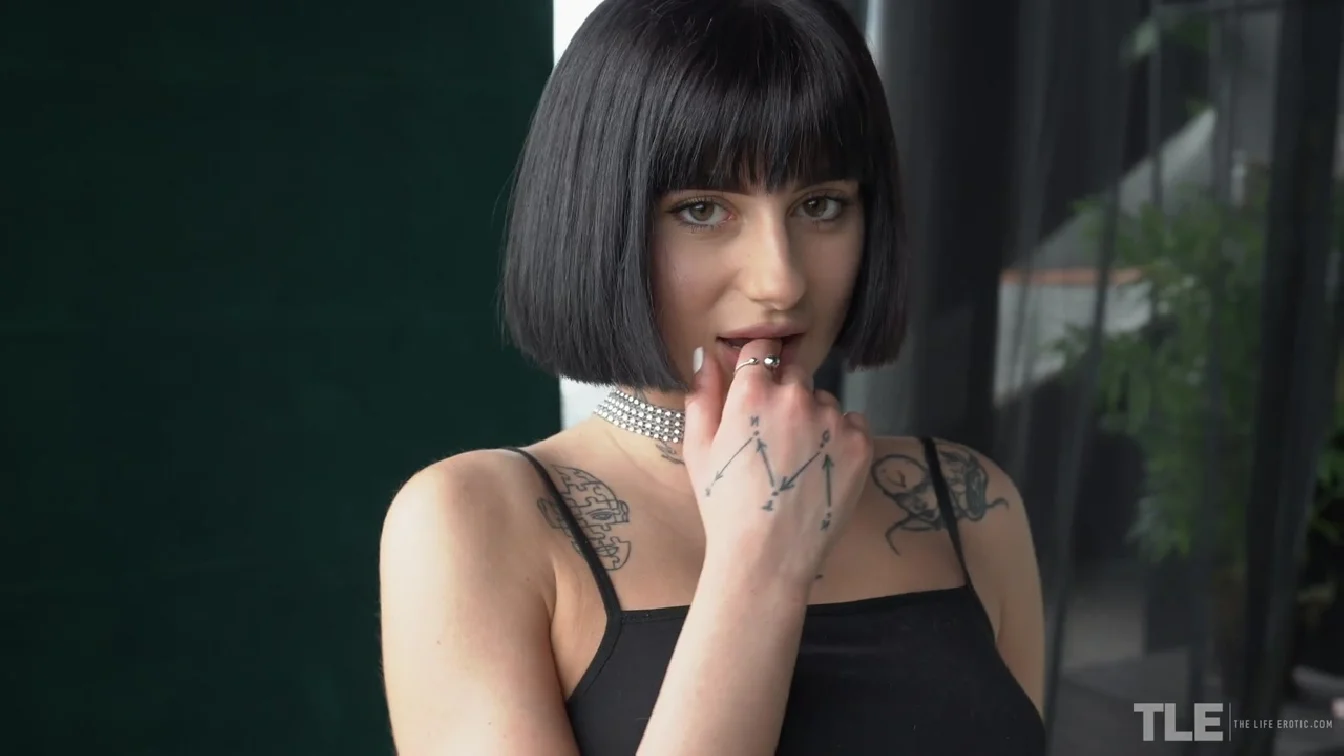 TheLifeErotic Sarah Heizel Tattoos And Toys 2 XXX
